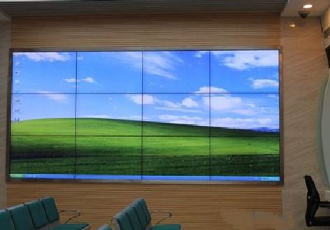 天峨液晶拼接屏的另类用法。